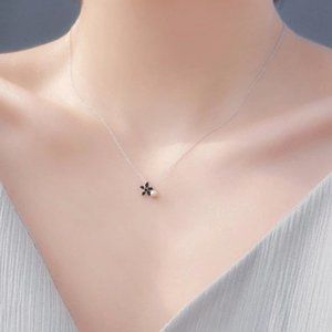 *NEW 925 Sterling Silver Pearl Flower Necklace